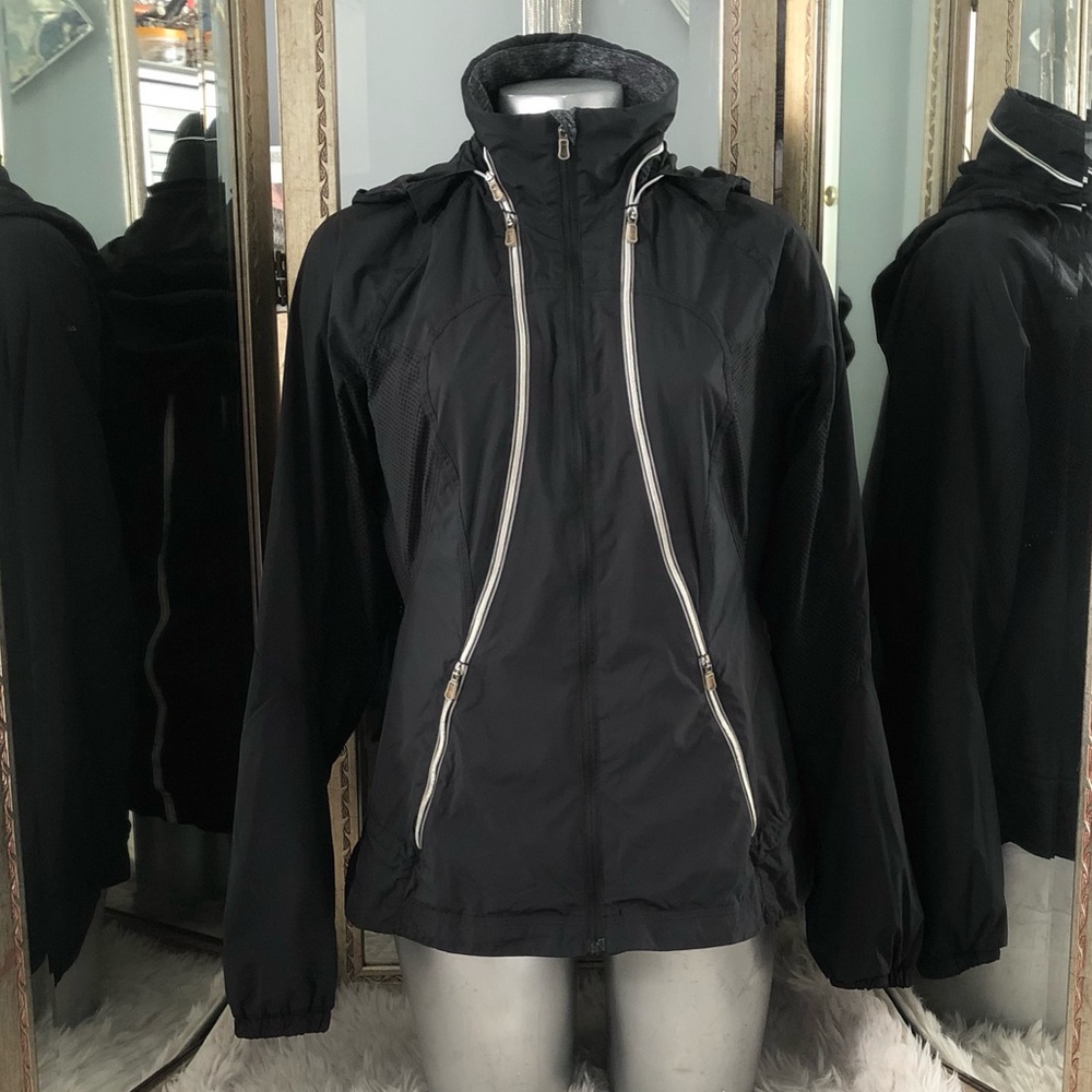500.♎️Lululemon record breaker jacket